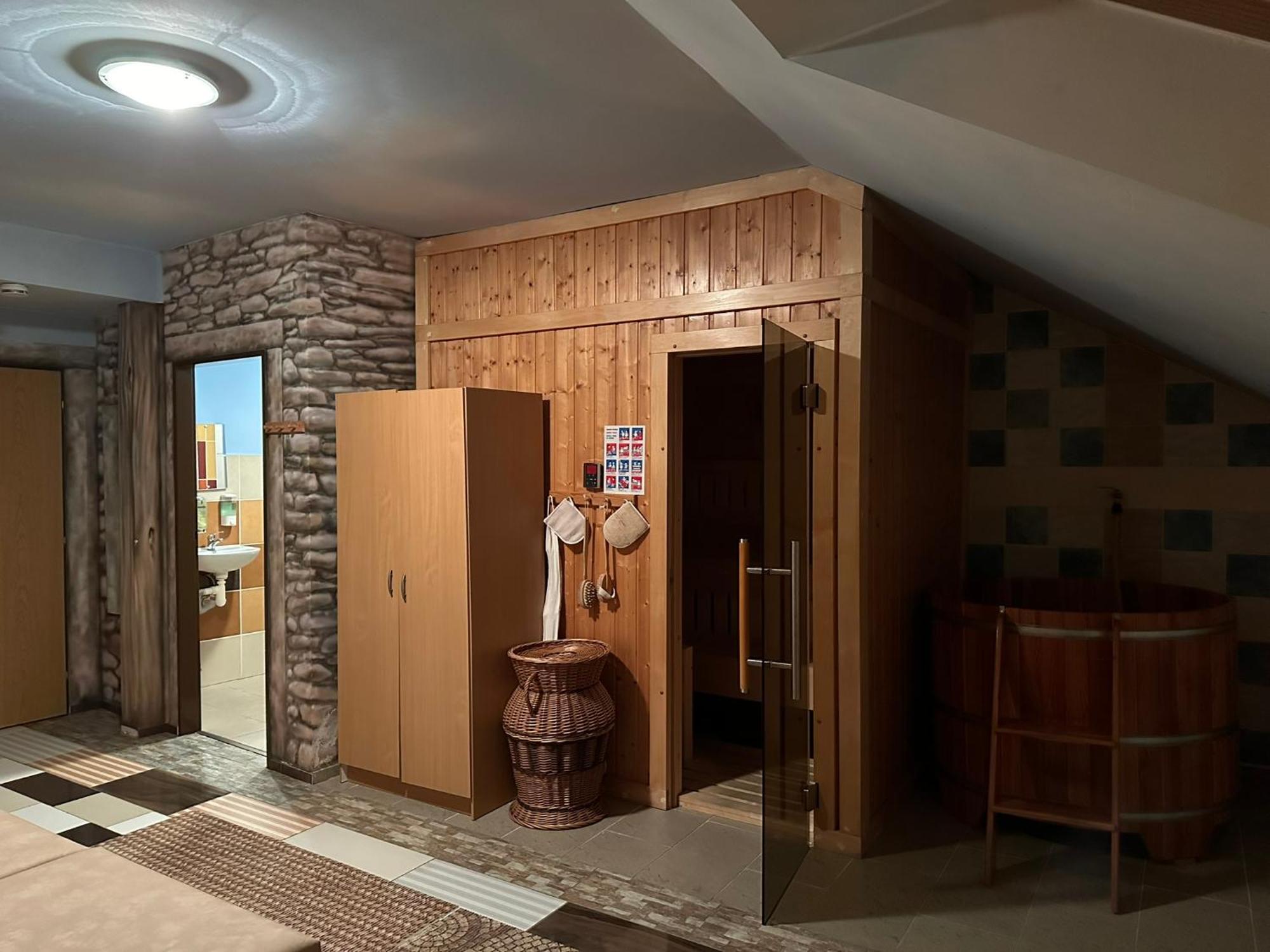 Villa Wellness Club Zlatý lev à Puclice Extérieur photo