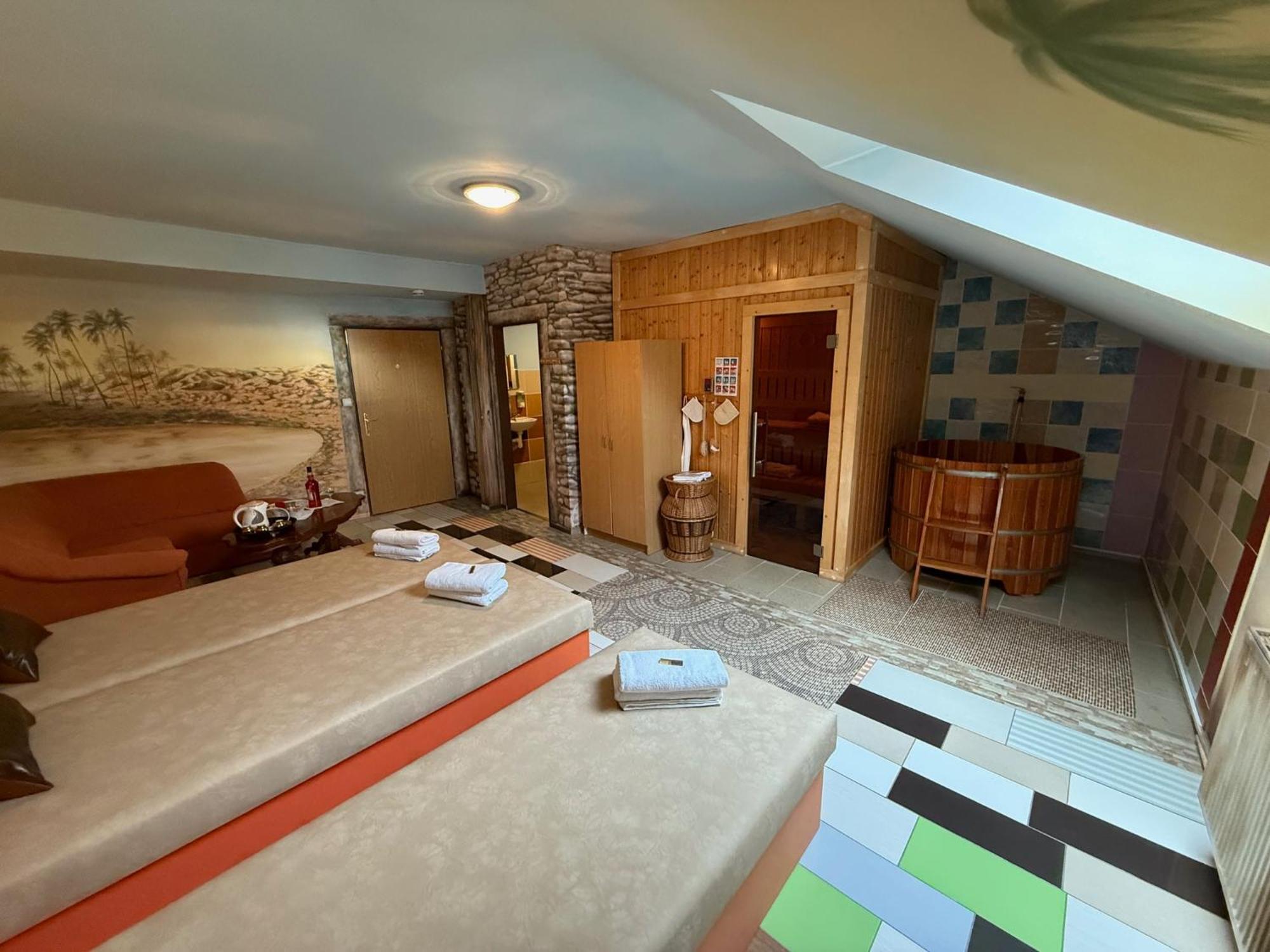 Villa Wellness Club Zlatý lev à Puclice Extérieur photo