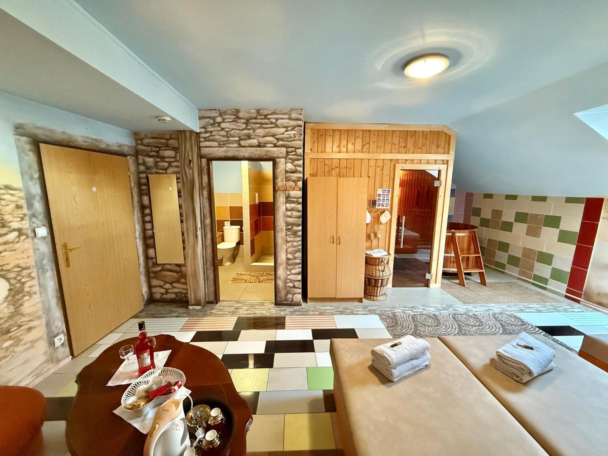 Villa Wellness Club Zlatý lev à Puclice Extérieur photo